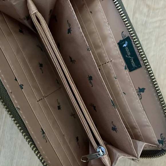 House of Tweed Olive green zippered wallet NWT - Picture 5 of 7